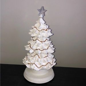 Cracker Barrell Rotating Christmas Tree